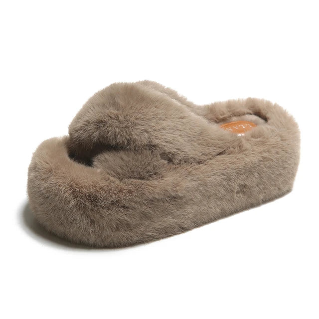 Chunky Platform Fur Slippers Women 2023 Autumn Thick Bottom Furry Outdoor Slippers Woman Plus Size 42 Short Plush Designer Shoes