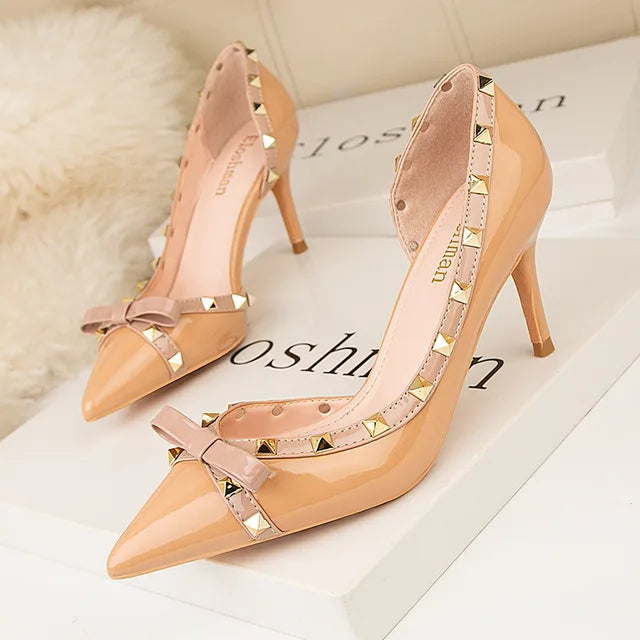 Sexy Nightclubs Show Thin Women's Shoes with High Heel and Shallow Mouth Pointed Side Hollow-rivet Single Thin Heel Shoes